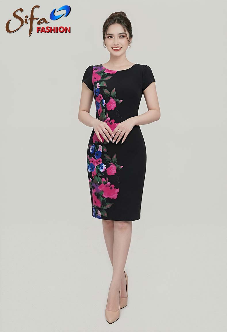 Đầm cổ tròn dáng ôm