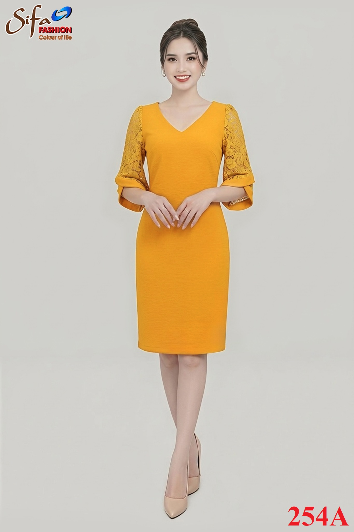 Đầm cổ tim kết hoa lai