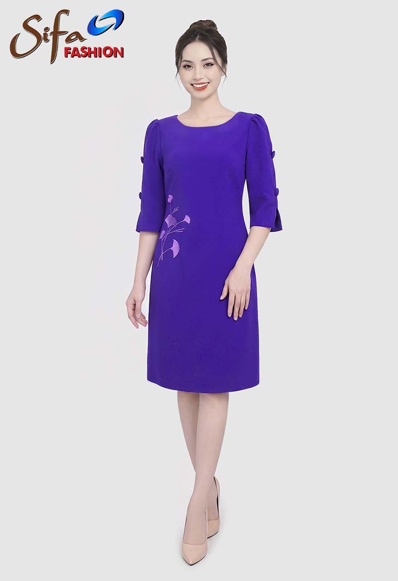 Đầm cổ thuyền tay lỡ